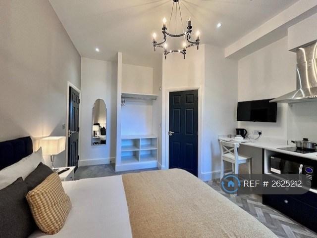 Studio Room 2