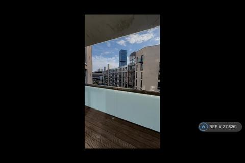 1 bedroom in a flat share to rent, Early Rivers House, London, E20