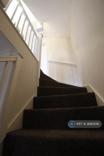 4 bedroom terraced house to rent, Murray Close, Nottingham, NG5