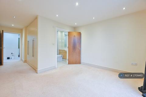 undefined, Vantage Heights, London, SE23