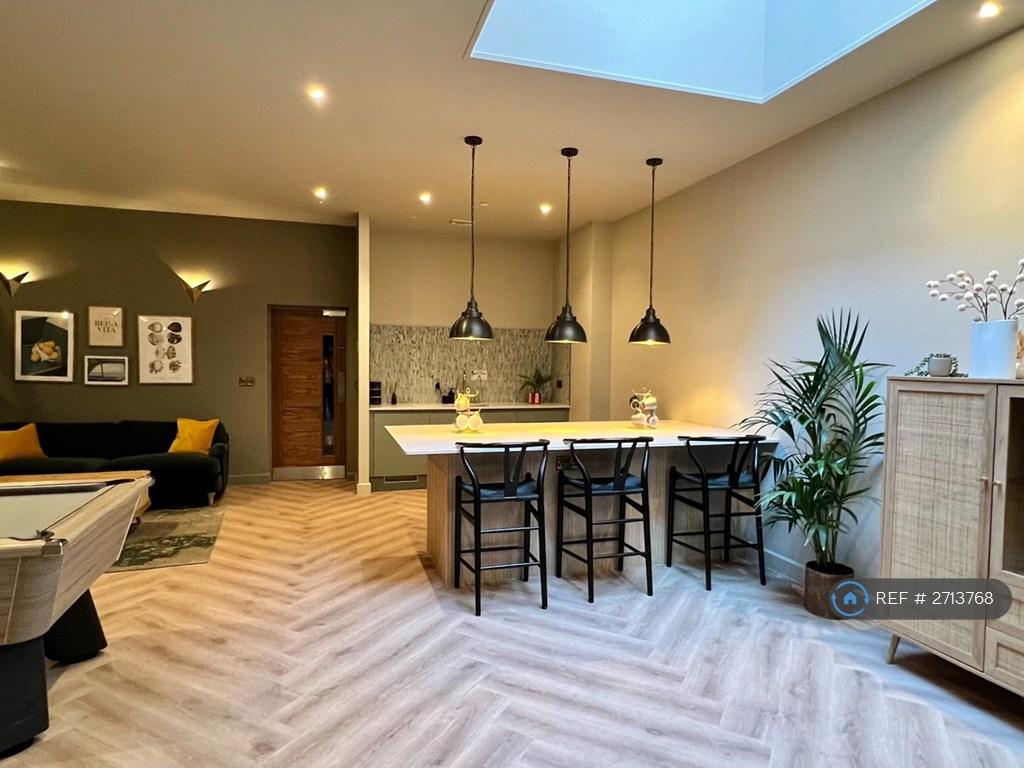 Resident's Communal Example