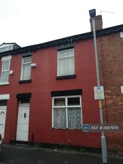 3 bedroom terraced house to rent, South Grove, Manchester, M13