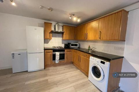 2 bedroom flat to rent, Battersea Park Road, London, SW11