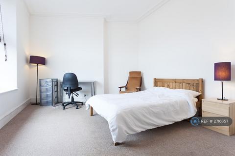 2 bedroom flat to rent, Powis Place, Aberdeen, AB25