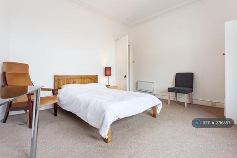 2 bedroom flat to rent, Powis Place, Aberdeen, AB25