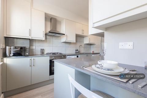 undefined, Station Parade, Northolt, UB5