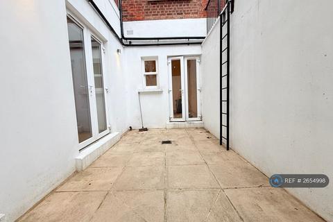 2 bedroom flat to rent, Parliament Hill, London, NW3