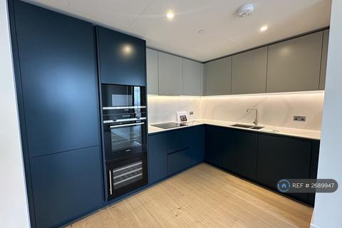 2 bedroom flat to rent, Harcourt Tower, London, E14