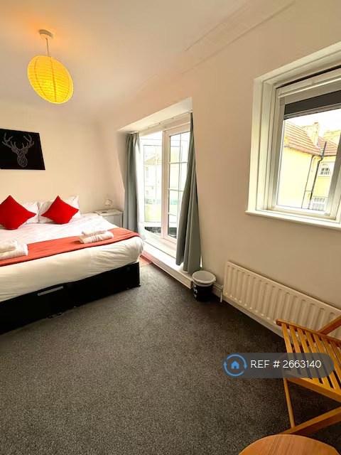 Top Floor Emperor Size Bed 2