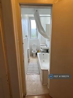undefined, Albion Place, Edinburgh, EH7