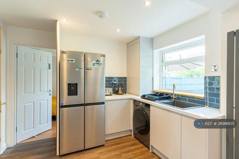 6 bedroom detached house to rent, Huckley Way, Bradley Stoke, Bristol, BS32