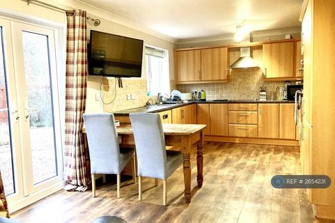 undefined, The Groves, Hull, HU4