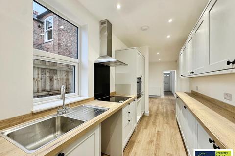 3 bedroom end of terrace house for sale, Church Road, Aylestone, Leicester