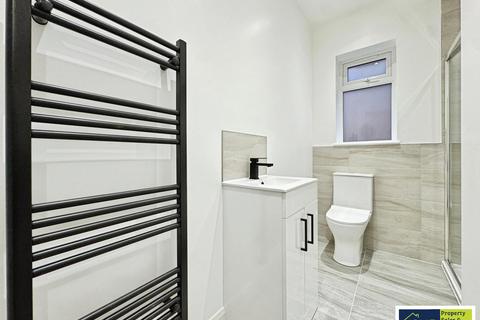 3 bedroom end of terrace house for sale, Church Road, Aylestone, Leicester