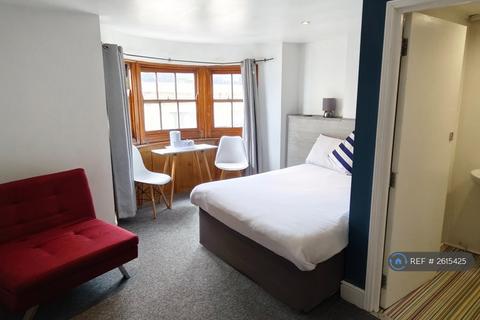 1 bedroom in a house share to rent, Middle Street, Brighton, BN1