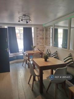 1 bedroom in a house share to rent, Middle Street, Brighton, BN1
