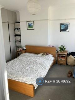 1 bedroom flat to rent, Ferme Park Road, London, N8