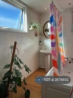 1 bedroom flat to rent, Ferme Park Road, London, N8