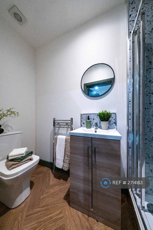 Ensuite