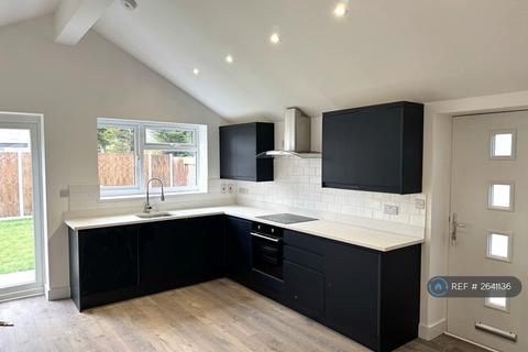 3 bedroom detached house to rent, Denham, Uxbridge, UB9