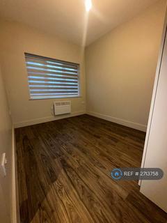 2 bedroom flat to rent, St. Johns Road, London, NW11