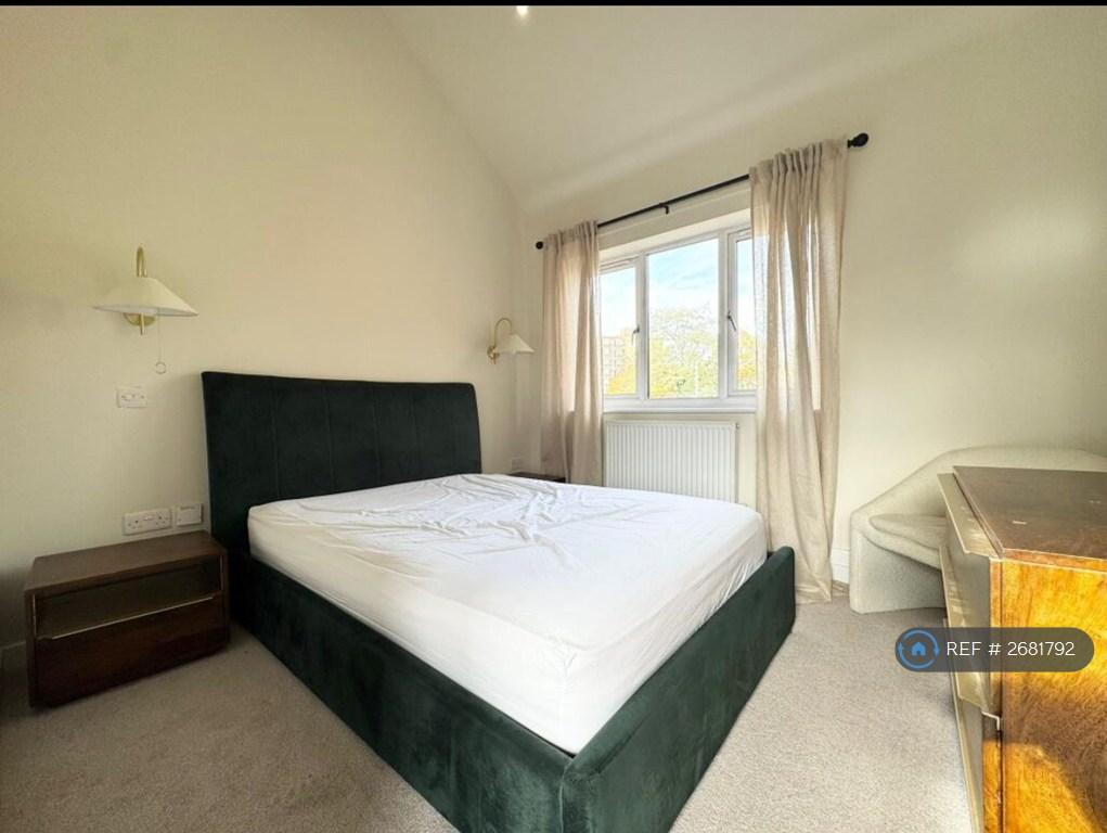 Double Bedroom 1