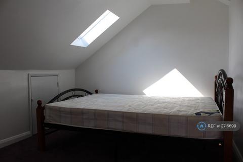 undefined, Lyndhurst Road, Luton, LU1