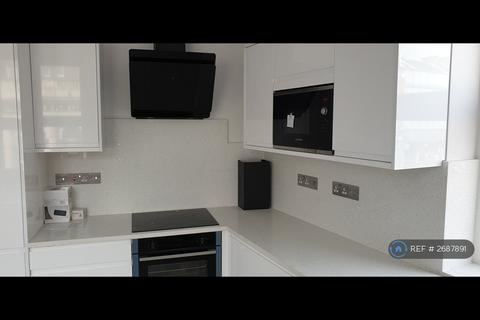 1 bedroom flat to rent, Cairns Road, London, SW11