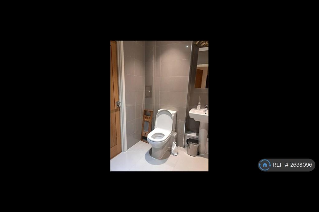 Main Bathroom