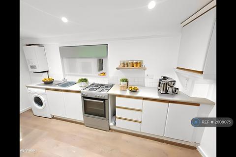 2 bedroom flat to rent, Upland Road, London, SE22
