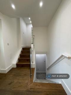 2 bedroom flat to rent, Evering Road, London, E5