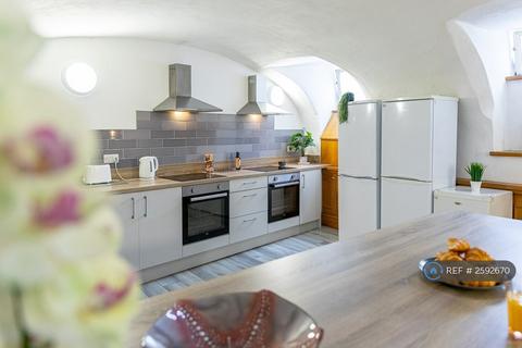 1 bedroom in a house share to rent, St. James's Street, Nottingham, NG1