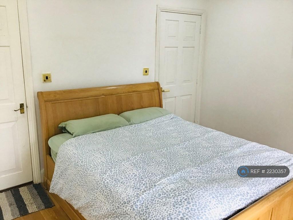 Master Bedroom 1
