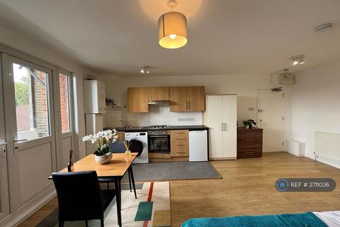 undefined, Mount View Road, London, N4