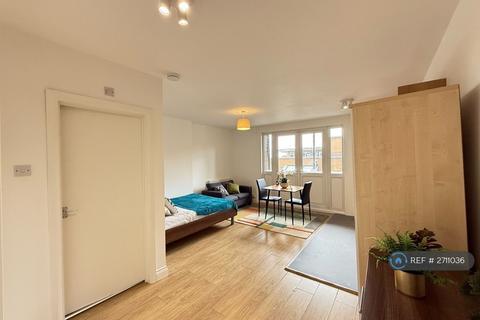 undefined, Mount View Road, London, N4