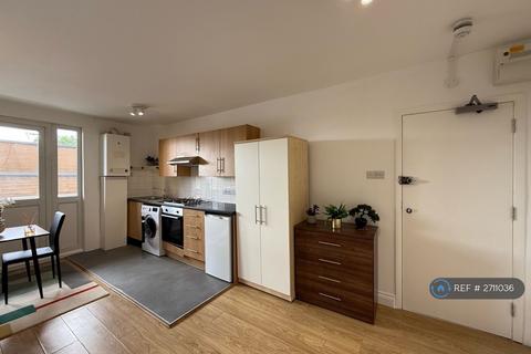 undefined, Mount View Road, London, N4