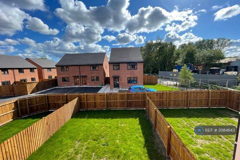 3 bedroom semi-detached house to rent, Poppy Lane, Salford, M6