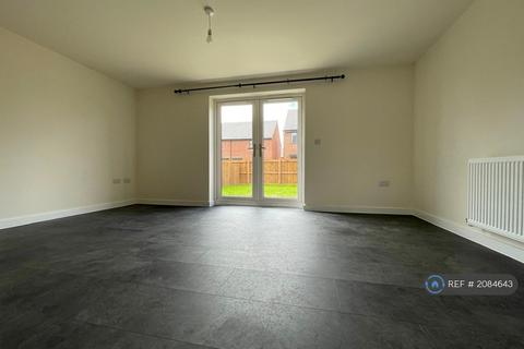 3 bedroom semi-detached house to rent, Poppy Lane, Salford, M6