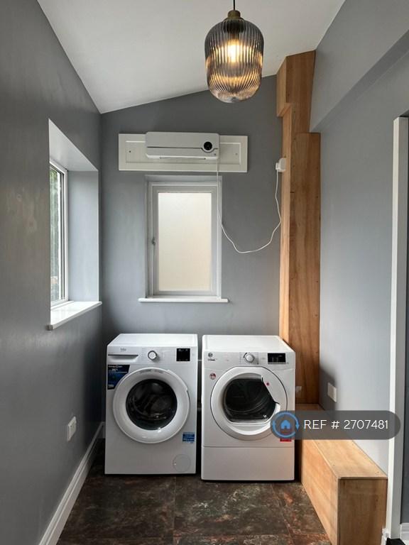 Washing Machine & Tumble Drier