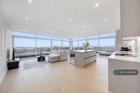 3 bedroom penthouse to rent, Raffles House, London, NW4