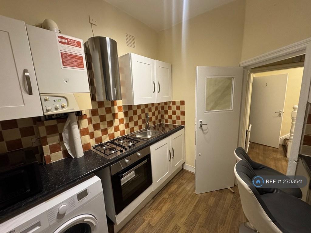 Kitchen And Breakfast Table