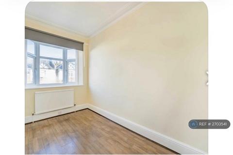 2 bedroom maisonette to rent, Melfort Road, Croydon, CR7