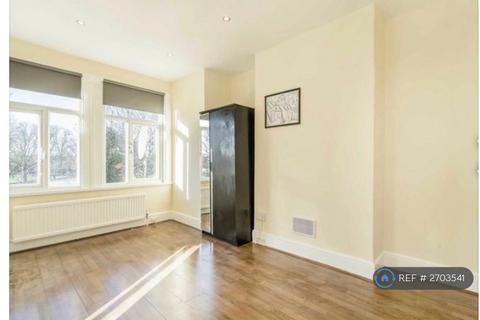 2 bedroom maisonette to rent, Melfort Road, Croydon, CR7