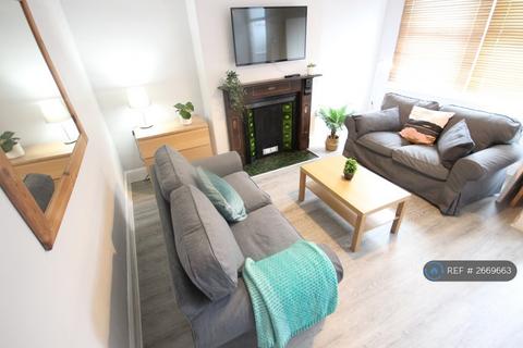 3 bedroom terraced house to rent, Mayville Place, Leeds, LS6