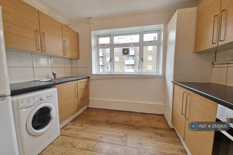 3 bedroom flat to rent, Lowth Road, London, SE5