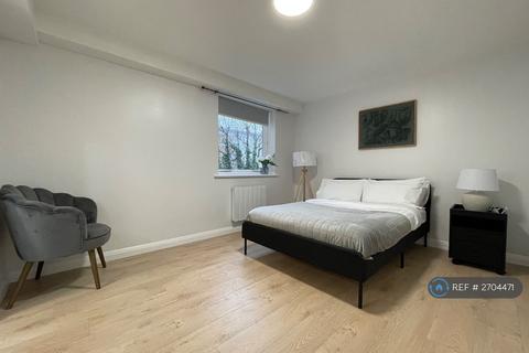 undefined, Felixstowe Court, London, E16