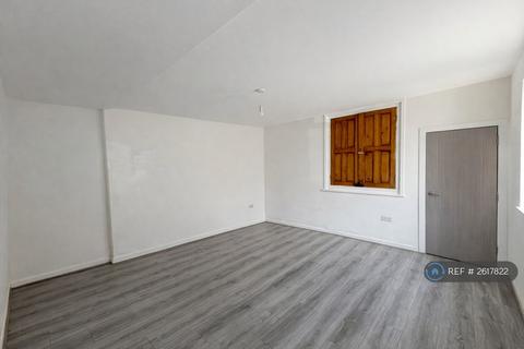 3 bedroom penthouse to rent, Meadow Street, Hyde, SK14