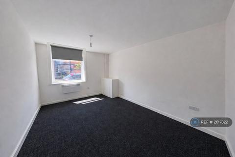 3 bedroom penthouse to rent, Meadow Street, Hyde, SK14