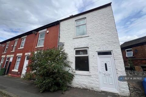 3 bedroom penthouse to rent, Meadow Street, Hyde, SK14