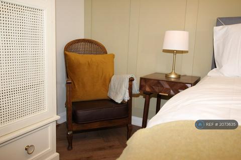 1 bedroom flat to rent, Braver Court, Teddington, TW11